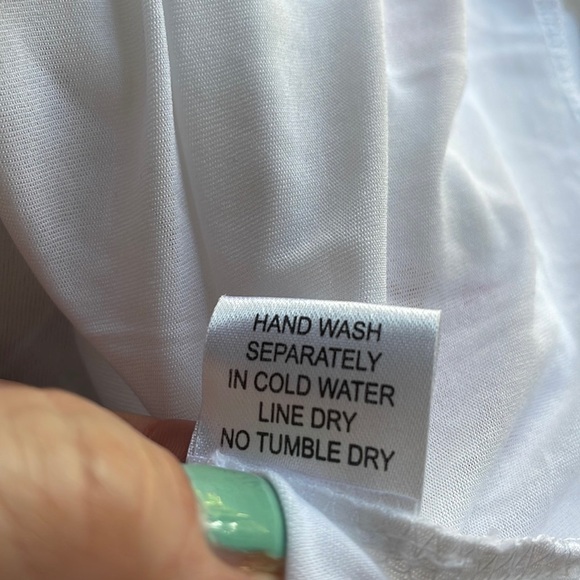 🤩3 for $30 Bundle Deal🤩
NWT Chic Connection cross stitch embroidered shift dress - Picture 8 of 8